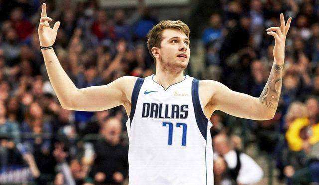 达拉斯独行侠训练开放日，最后时刻篮板制胜引观众欢呼，世预赛在即，纪律约束更严格的简单介绍