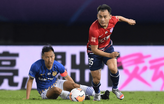 关于中超倒计时；新疆广汇窗口期止住颓势；细节引发关注；更衣室稳定；医务组通报恢复的信息