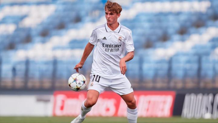 关于社区盾赛程吃紧;不来梅今夜内部沟通;气氛紧张;球探报告显示潜力的信息 关于社区盾赛程吃紧;不来梅今夜内部沟通;气氛紧张;球探报告显示潜力的信息