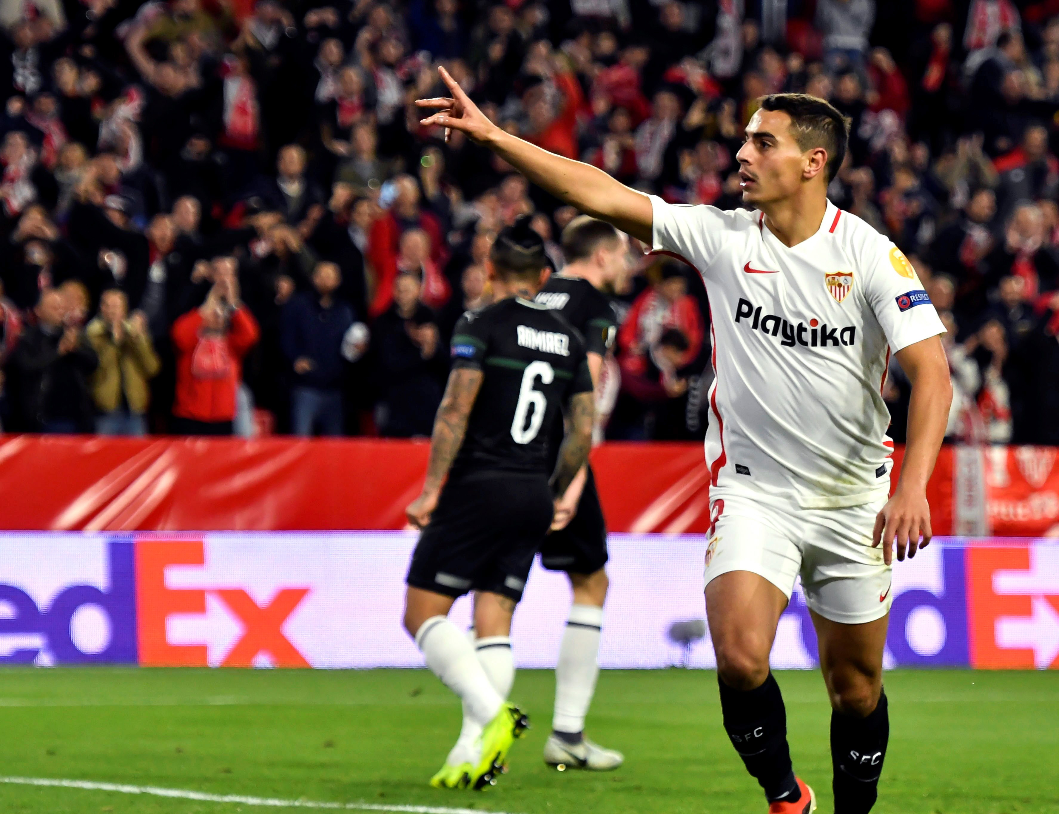 包含欧冠倒计时，塞维利亚集结日完成体检，细节引发关注，压力陡增，医务组通报恢复的词条