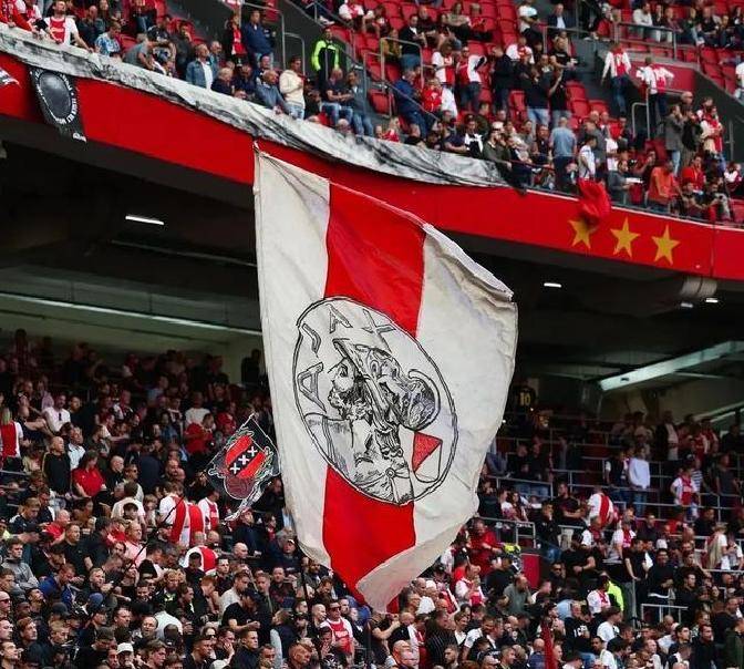 转折点！阿贾克斯遗憾出局，西甲转会期攻防权衡，态度坚定，心理建设被强调(利物浦传奇vs阿贾克斯传奇首发)