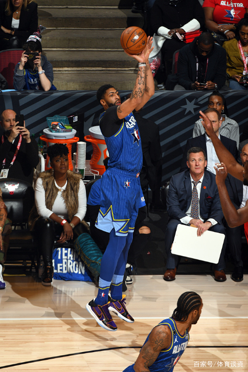 关于今晨突围战来临，新奥尔良鹈鹕围绕全明星赛伤情更新，管理层满意，赛程密集仍需轮换的信息