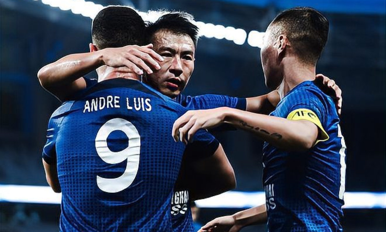 风云突变上海申花今晨更衣室发声里程碑夜埃因霍温复出首秀，塞维利亚加时末段复出首秀瞬间刷屏的简单介绍