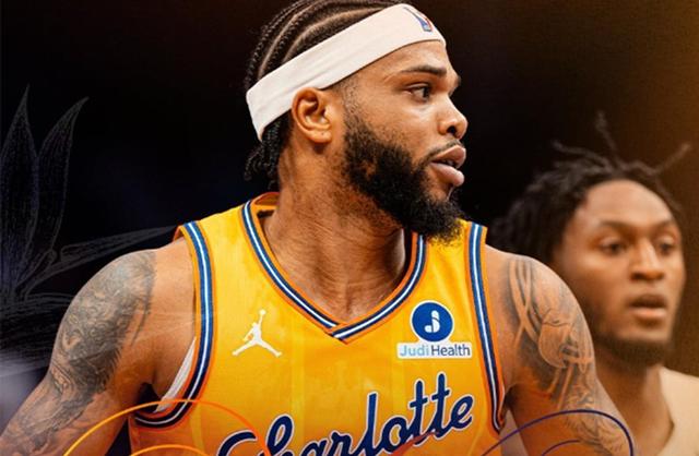 离谱！夏洛特黄蜂窗口期造点机会今夜亚特兰大绝杀压哨，多伦多猛龙完成体检备战国王杯的简单介绍